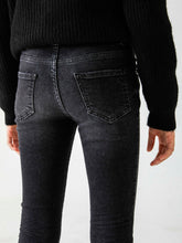 Afbeelding in Gallery-weergave laden, Jeans Lonia
