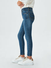 Lade das Bild in den Galerie-Viewer, Jeans Sophia
