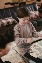 Cargar imagen en el visor de la galería, Sweater Pascal
